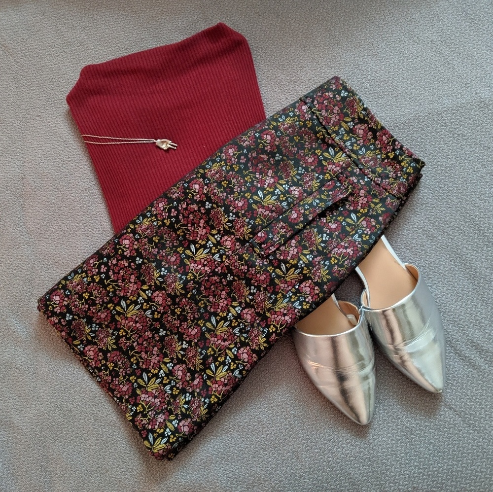 Ann Taylor LOFT Black Red Jacquard Floral Skirt